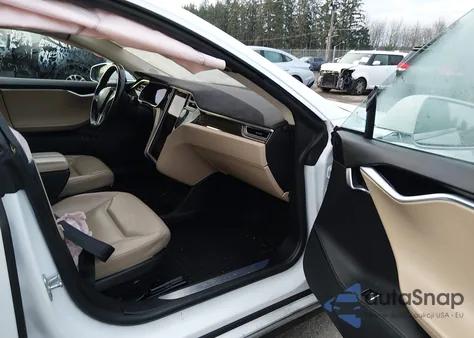 2015 Tesla Model S 70D/85D/P85D из США, поврежденный, VIN 5YJSA4H22FFP69600